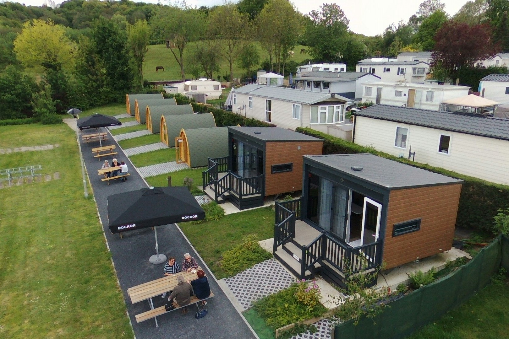 Camping Ypra  - Mobilheime mit Veranda auf dem Campingplatz