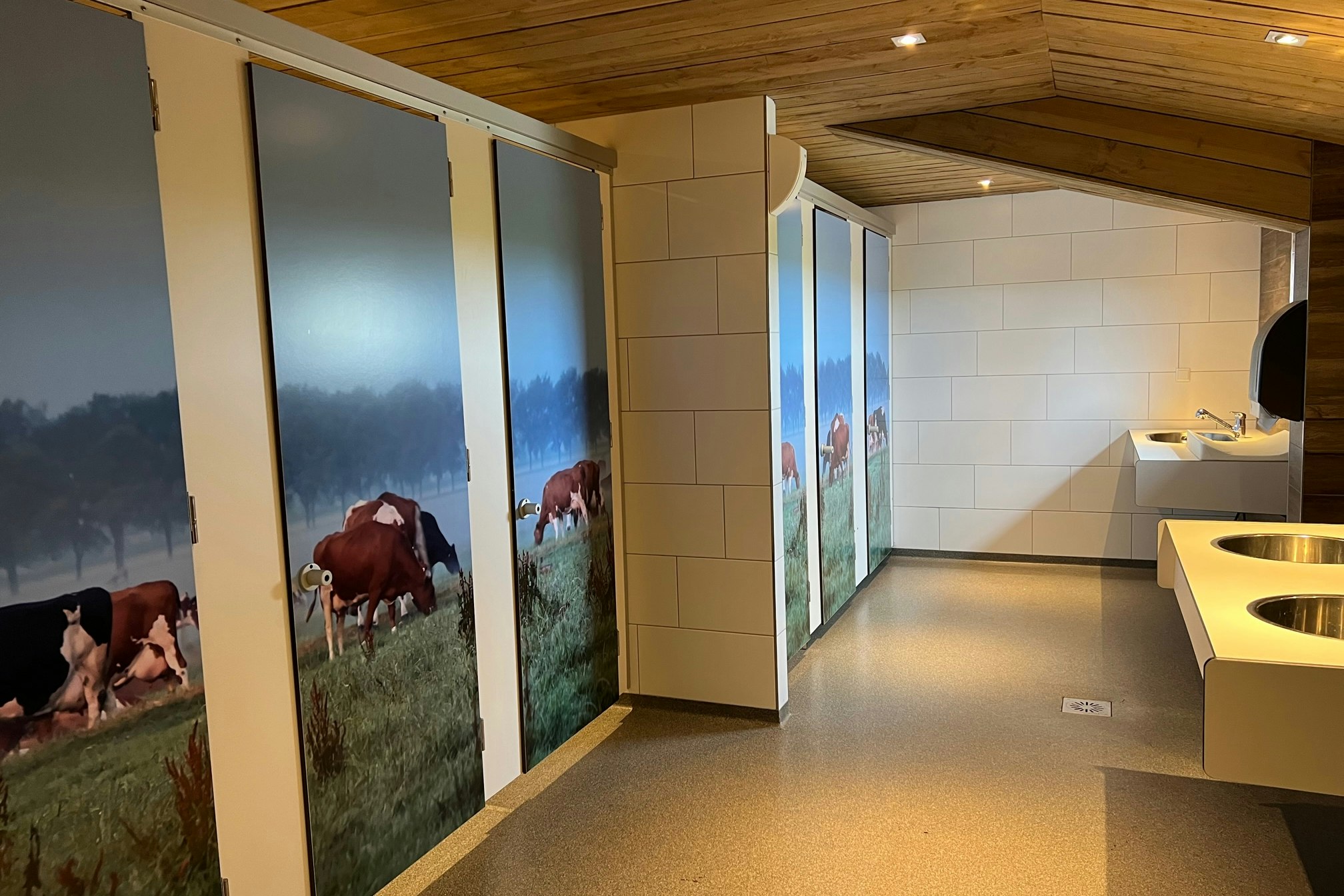 Camping Zeevangshoeve - Innenansicht des Sanitärgebäudes