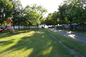 Camping Zicksee - Wohnwagen- und Zeltstellplatz und Spielplatz auf dem Campingplatz