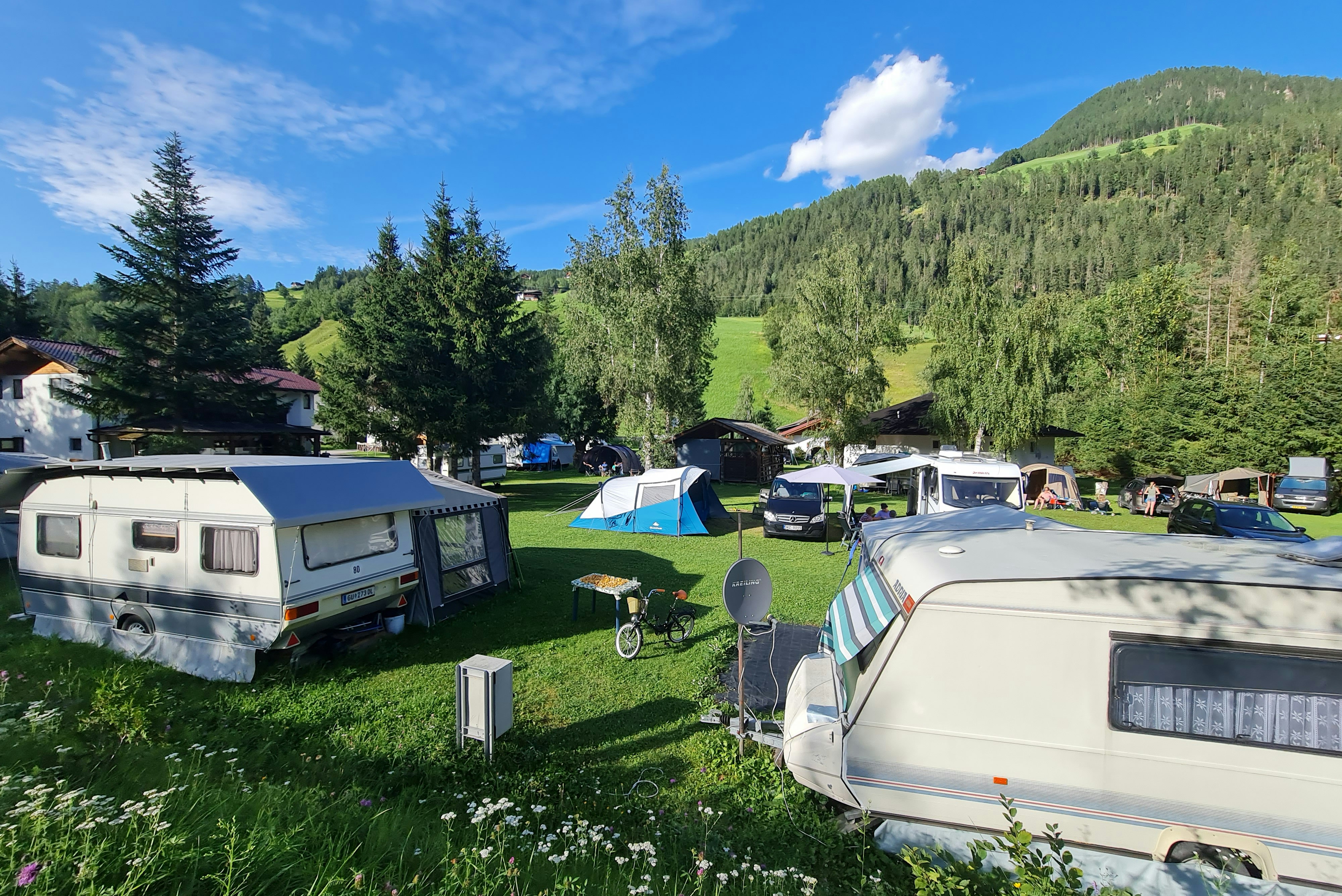 Camping Zirknitzer - Standplätze im Grünen auf dem Campingplatz