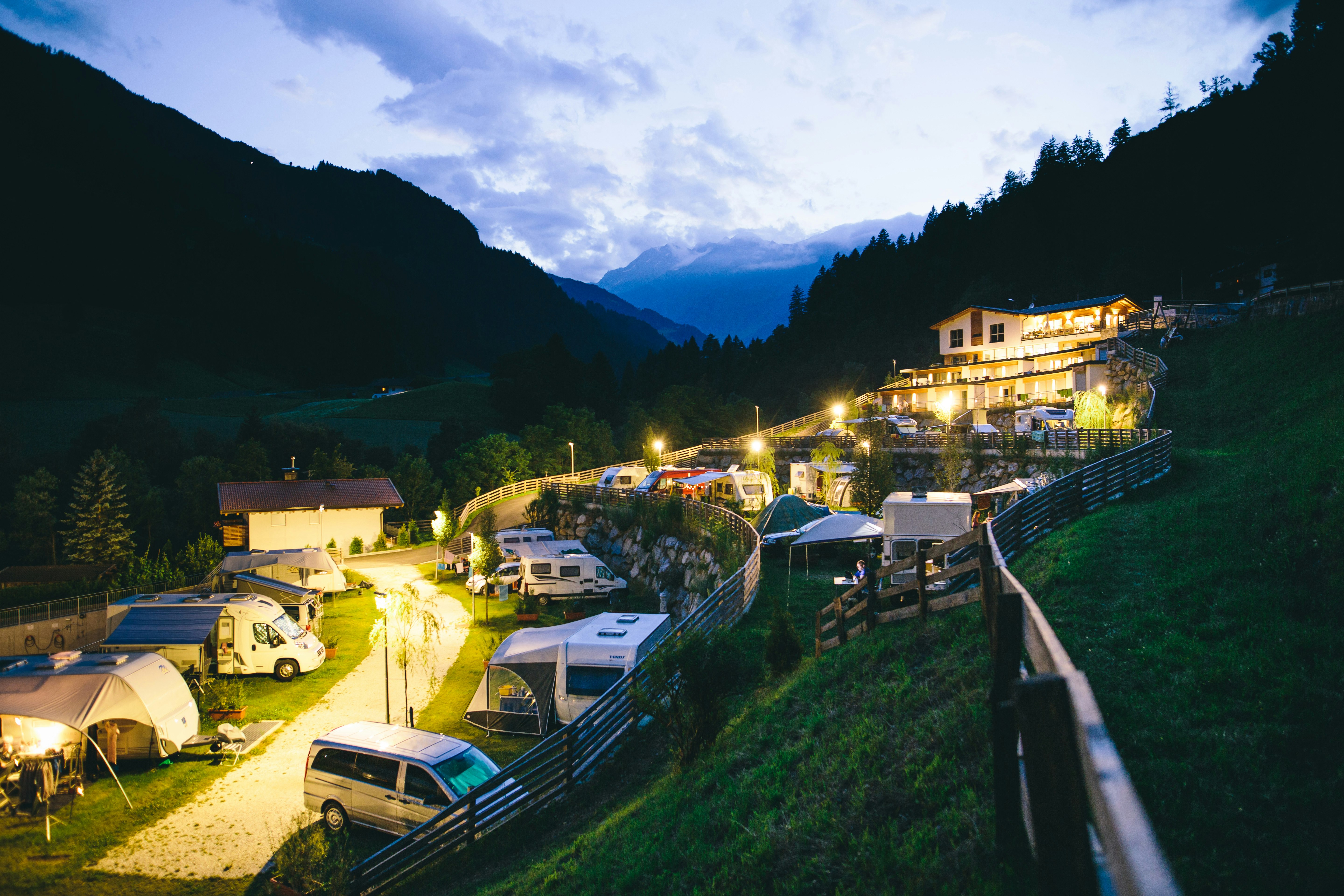 Camping Zögghof - Blick auf den Campingplatz am Abend
