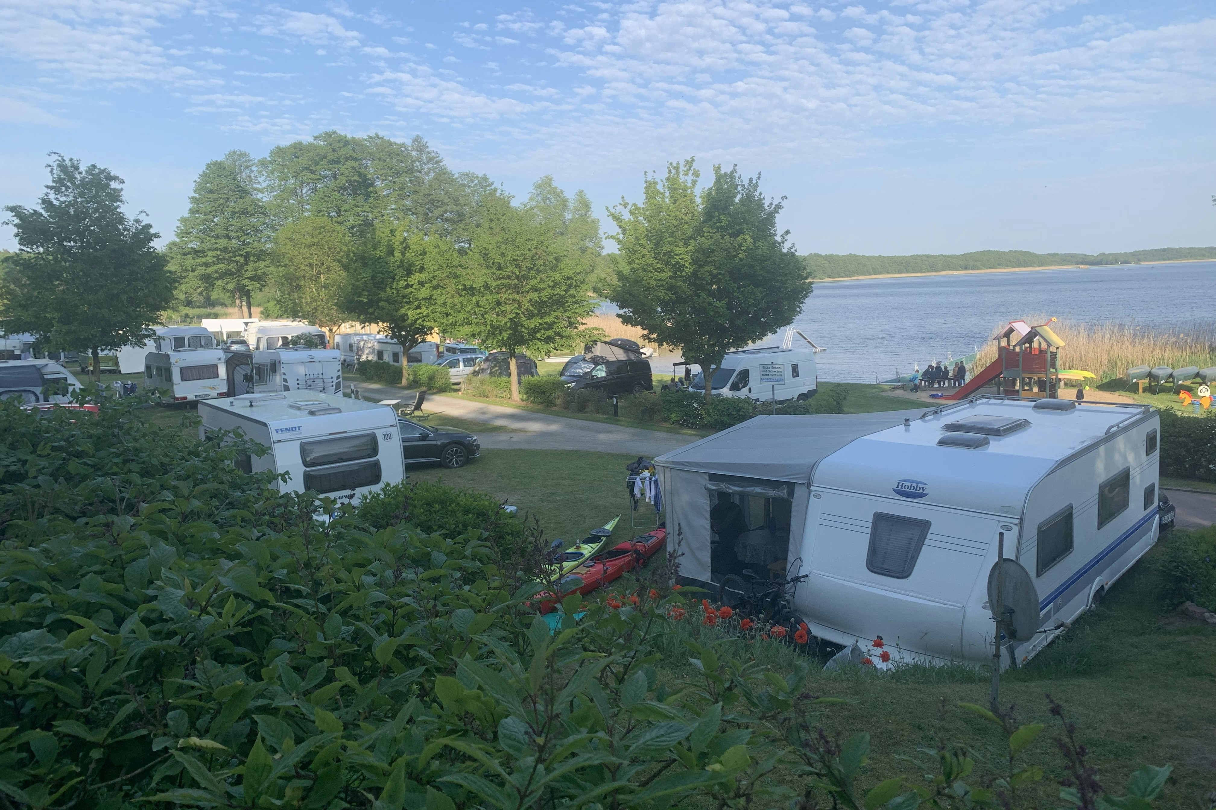Campingplatz am Zwenzower Ufer  Camping Zwenzower Ufer - Standplätze auf dem Campingplatz