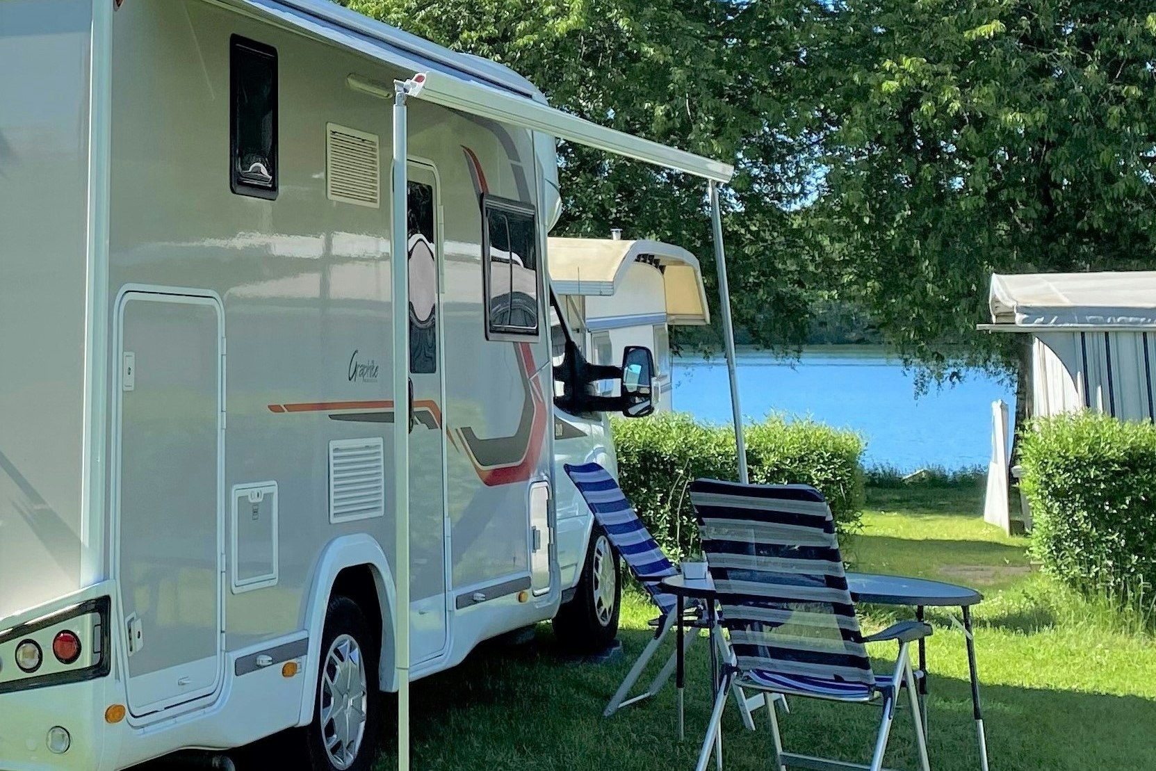 Campingpark Augstfelde - Standplatz mit Seeblick