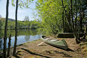 KNAUS Campingpark Bad Kissingen - Kanuanlegestelle am Fluss