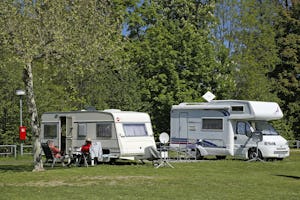KNAUS Campingpark Bad Kissingen - Stellplätze im Grünen