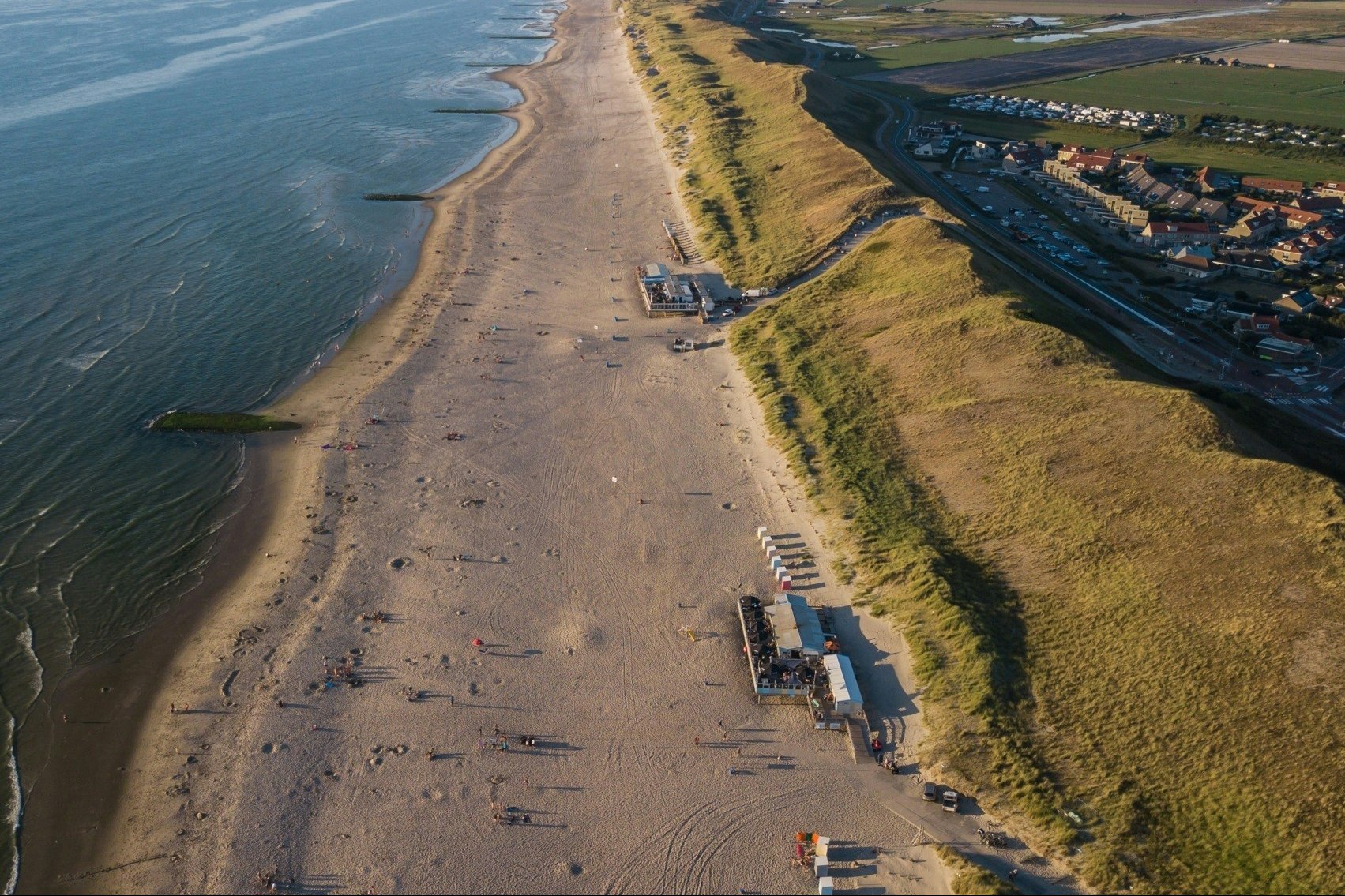 Capfun Camping De Bongerd - Luftaufnahme der Küste in der Umgebung des Campingplatzes