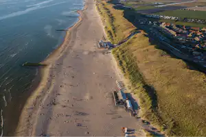 Capfun Camping De Bongerd - Luftaufnahme der Küste in der Umgebung des Campingplatzes