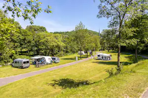 Campingpark Eifel - Blick auf den Campingplatz im Grünen