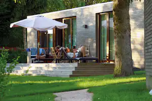 Campingpark Gitzenweiler Hof - Mobilheim mit Veranda auf dem Campingplatz