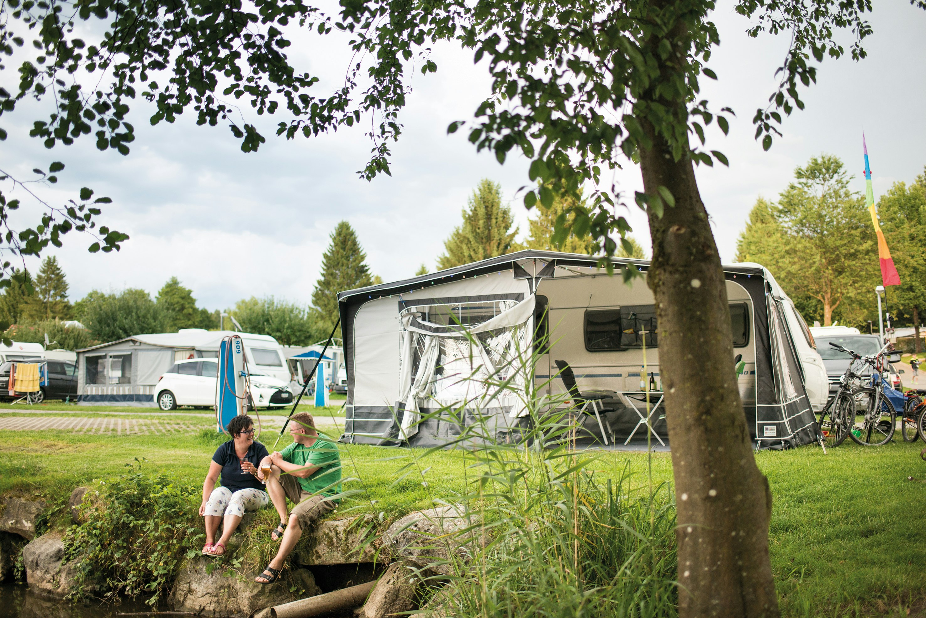 Campingpark Gitzenweiler Hof - Stellplätze im Grünen am See auf dem Campingplatz