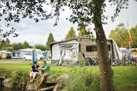 Campingpark Gitzenweiler Hof - Stellplätze im Grünen am See auf dem Campingplatz