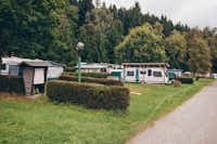 Naturcamp Meyersgrund  Campingpark Meyersgrund - Stellplätze auf der Wiese