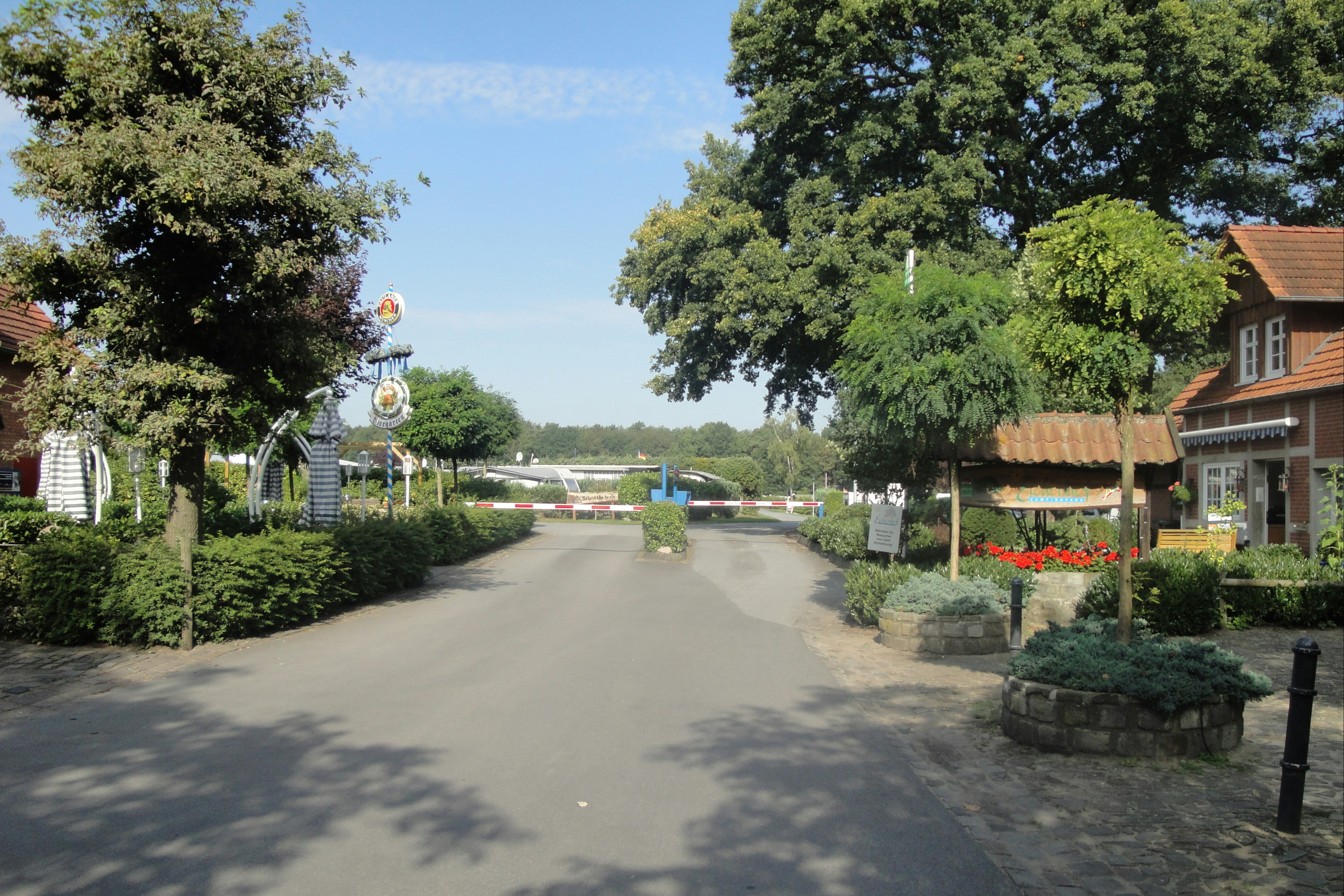 Campingpark Münsterland Eichenhof  - Einfahrt vom Campingplatz