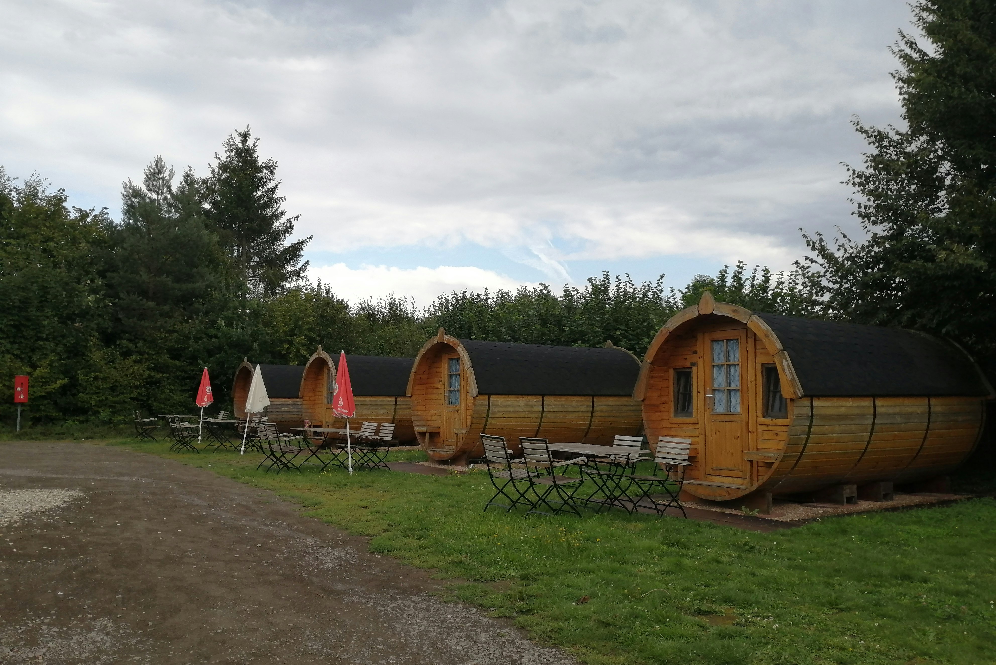 Campingpark Ohmbachsee - Schlaffässer auf dem Campingplatz