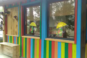 Campingpark & Wohnmobilhafen am Großen Lausiger Teich - Kinderspielhaus Villa Kunterbundt