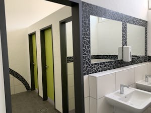 Campingpark Zell Mosel - Sanitaerbereich - 1.jpg