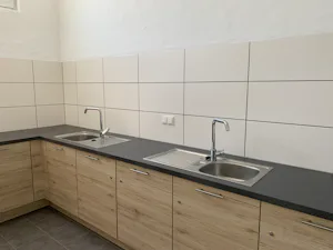 Campingpark Zell Mosel - Spuelbecken.jpg