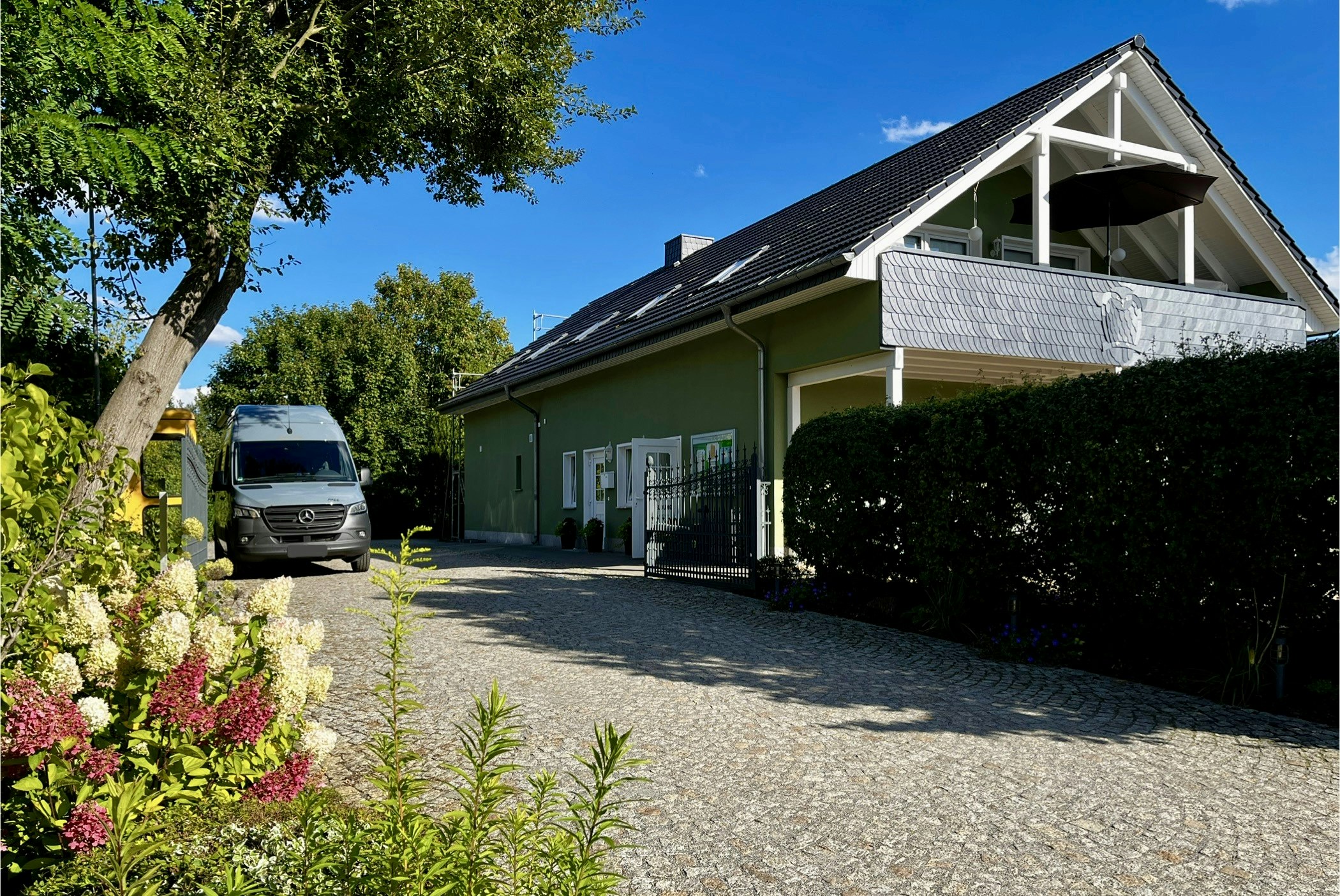 Camping Bei Berlin Am Mahlower See  Campingplatz am Mahlower See - Rezeption und Einfahrt des Campingplatzes