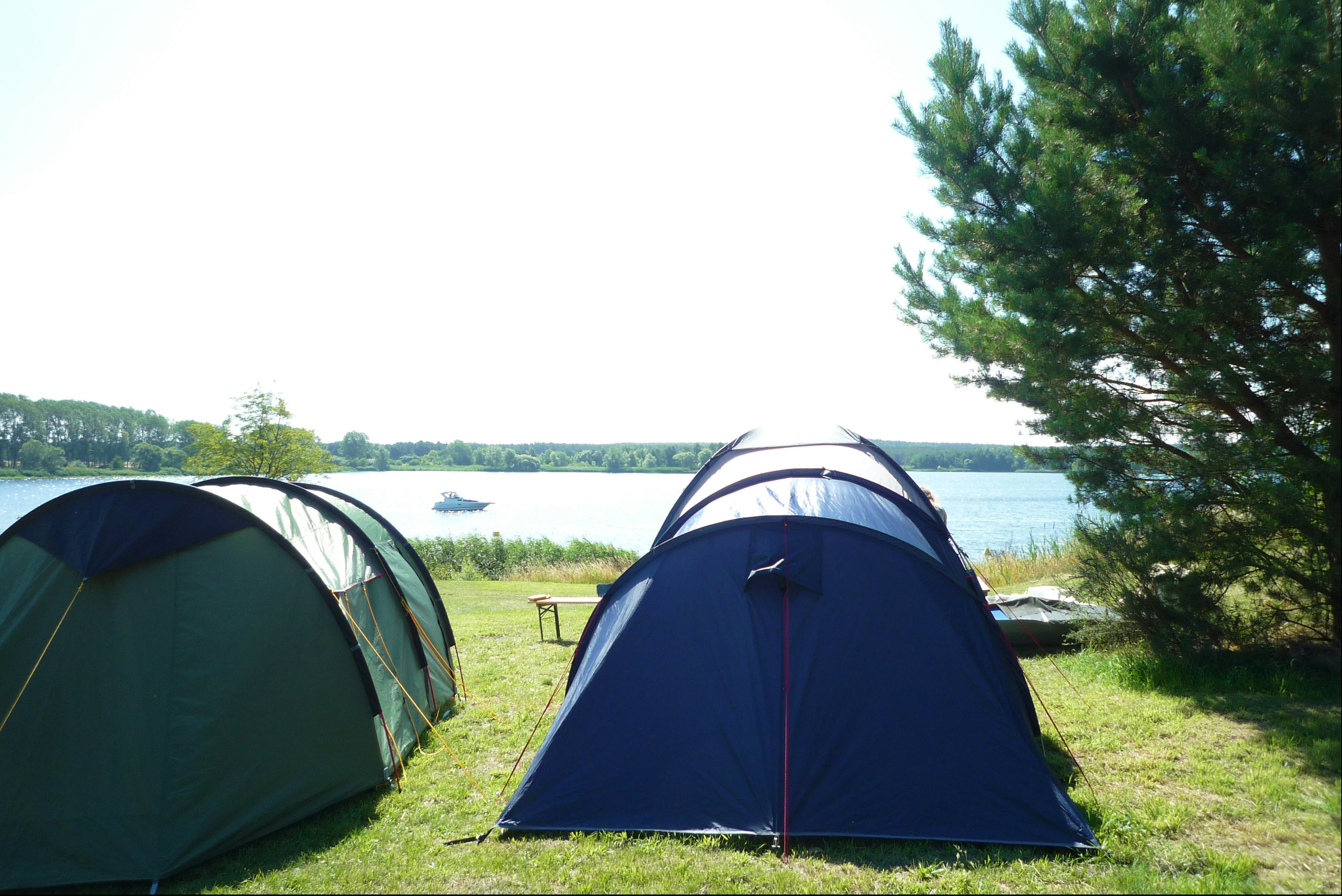 Campingplatz Niegripper See  Campingplatz Am Niegripper See - Zeltwiese am Ufer des Sees