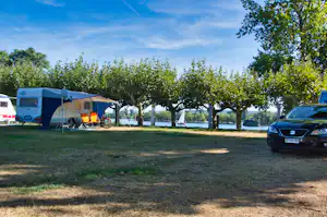 Camping am Rhein - Standplatz - 3.jpg