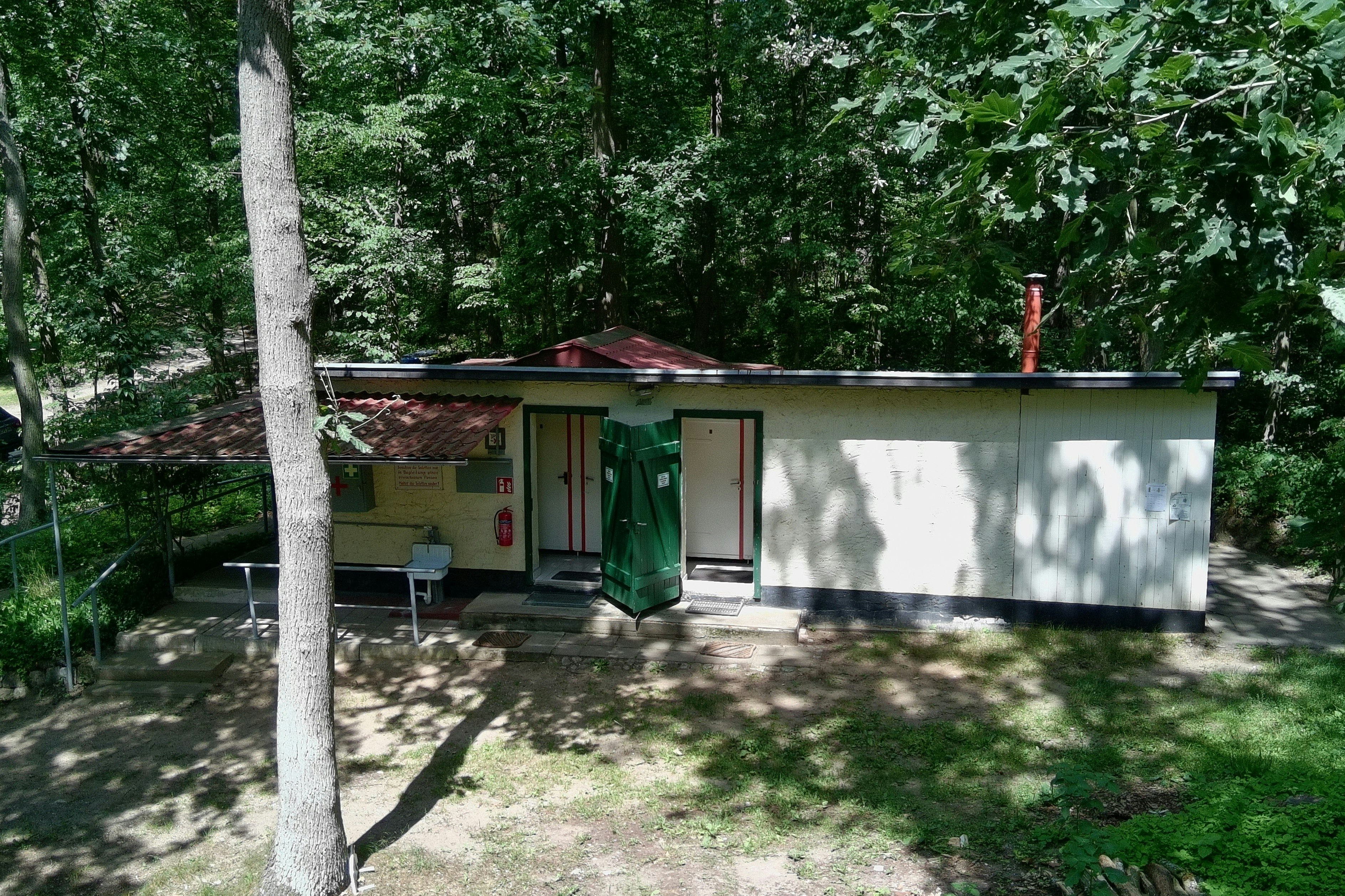 Campingplatz am Sassenpfuhl e.V. - Sanitärgebäude auf dem Campingplatz