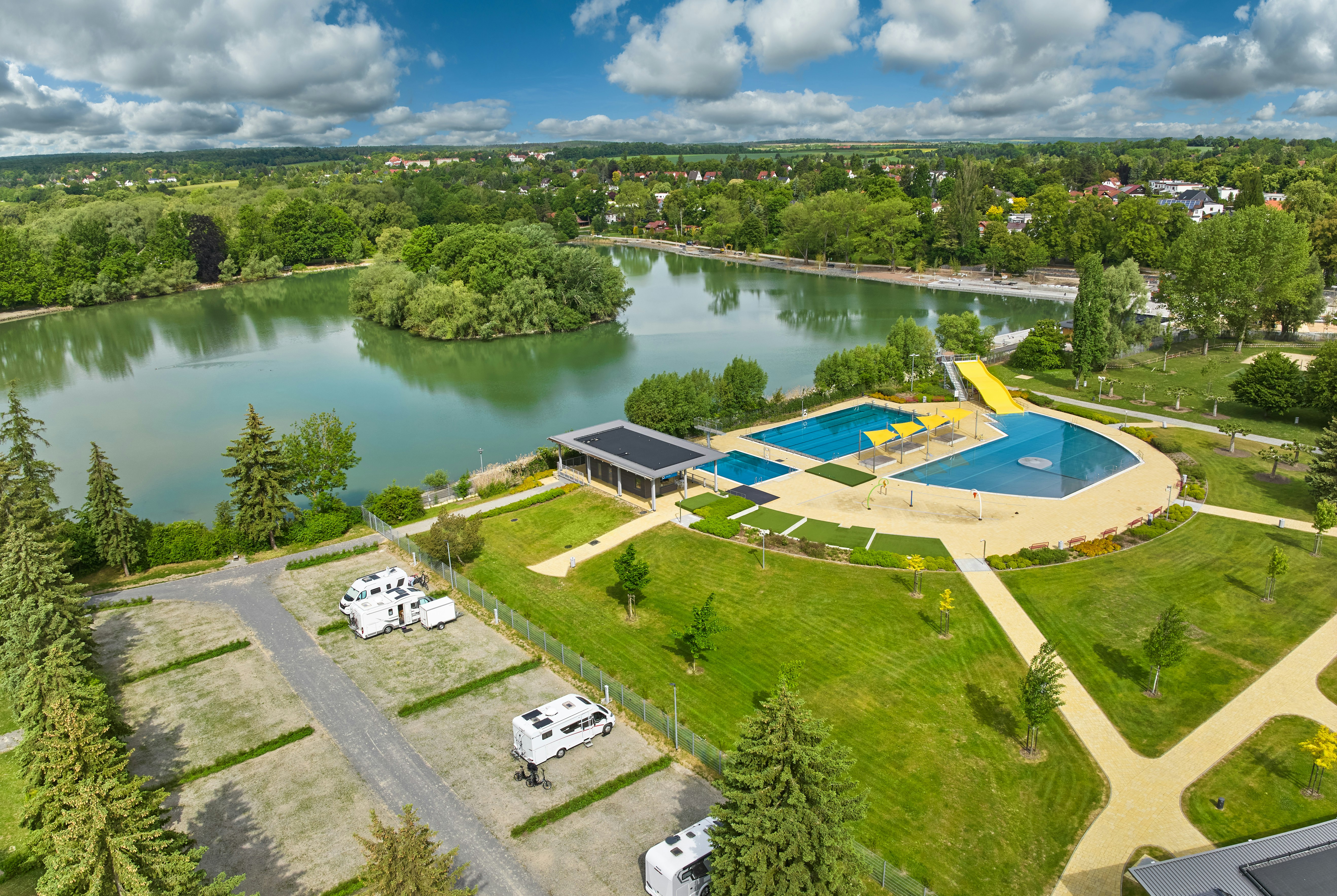 Campingplatz am Schwanenteich  - Luftaufnahme des Campingplatzes am See