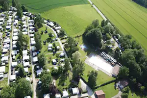 Campingplatz am Waldbad - Übersicht auf das gesamte Campingplatz Gelände