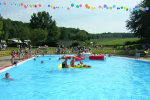 Campingplatz am Waldbad - Freibad auf dem Campingplatz