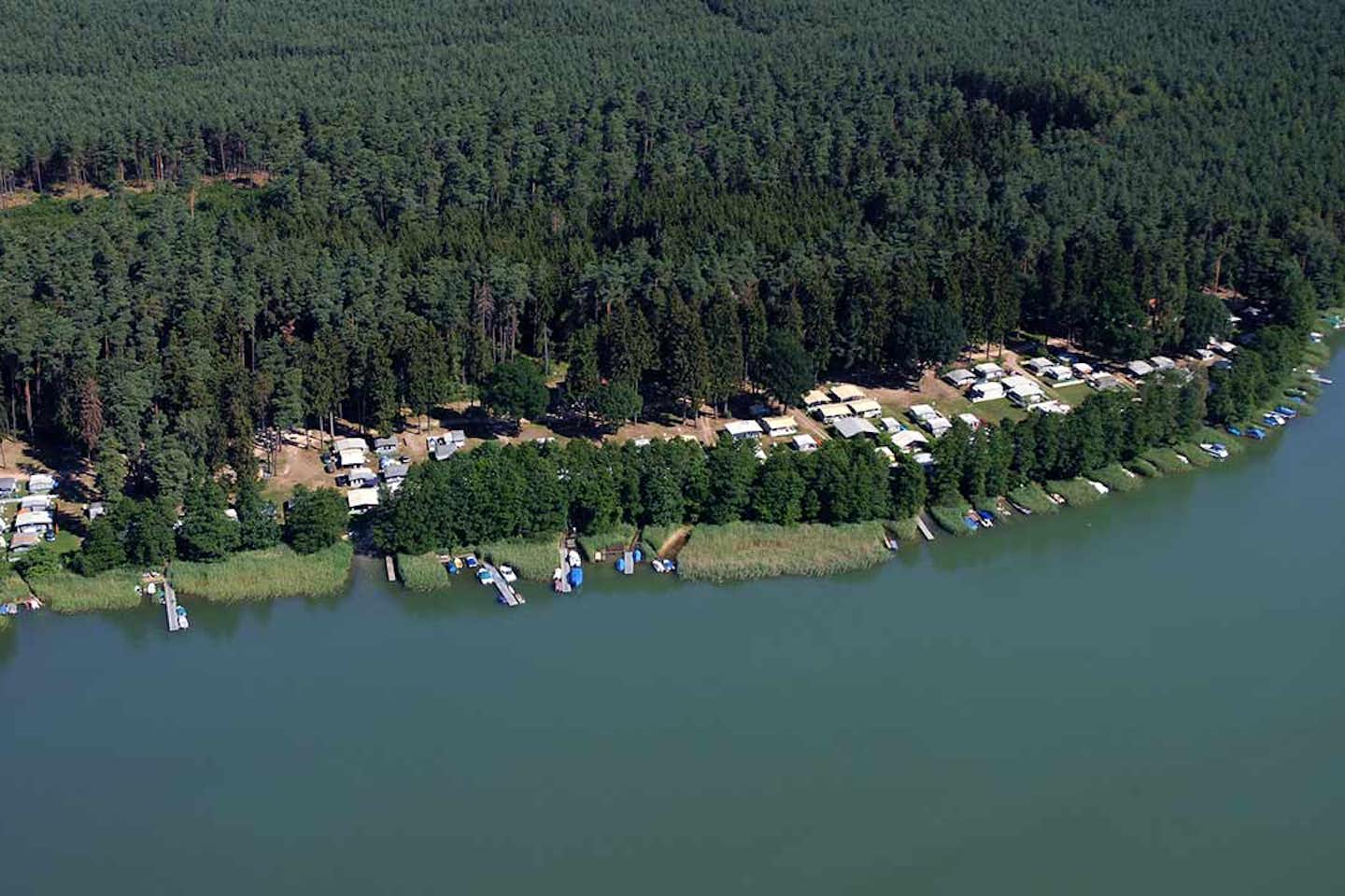 Campingplatz am Ziernsee  -  Campingplatz am See aus der Vogelperspektive