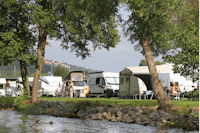 Campingplatz An der Friedensbrücke - Wohnwagenstellplätze direkt am Wasser