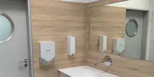 Campingplatz Beckmann - Sanitärgebäude mit Waschbecken