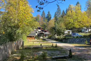 Camping und Pension Bergheimat parzellierte Standplätze