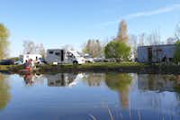 Campingplatz Bertingen - Wohnwagenstellplätze am Silbersee mit Möglichkeiten zum Angeln