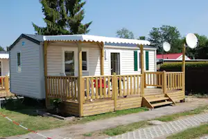 Campingplatz Blauer See Campingplatz Blauer See im Emsland - Mobilheim mit Veranda auf dem Campingplatz
