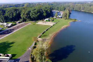 Campingplatz Bullerby am Attersee - Campingplatz mit direktem Zugang zur Elbe