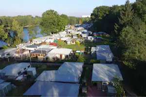 Campingplatz Bullerby am Attersee - Stellplatz vom Campingplatz mit Blick auf die Elbe