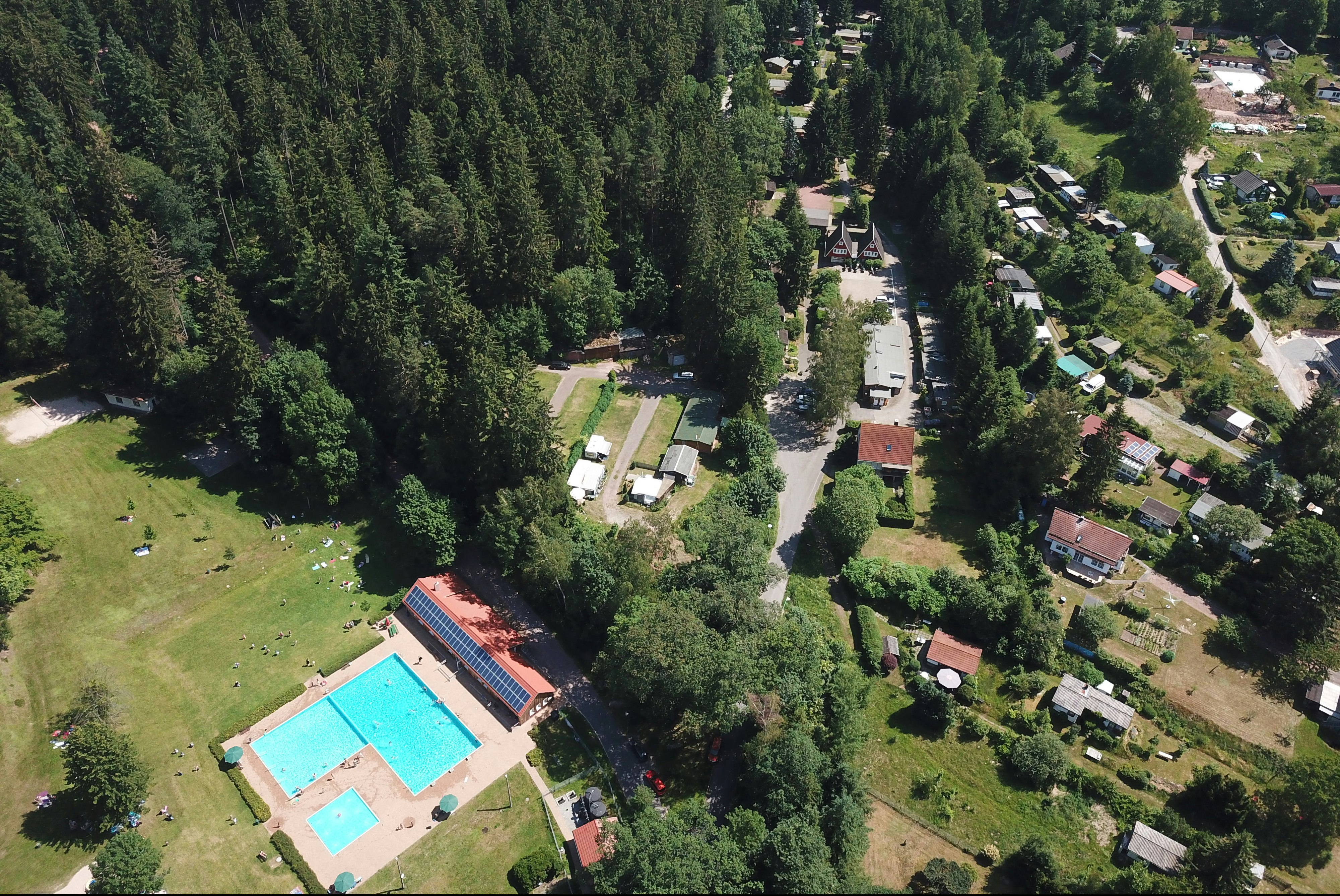 Campingplatz & Bungalowdorf "Am Waldbad"