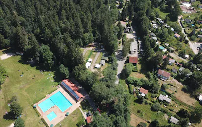 Campingplatz & Bungalowdorf "Am Waldbad"