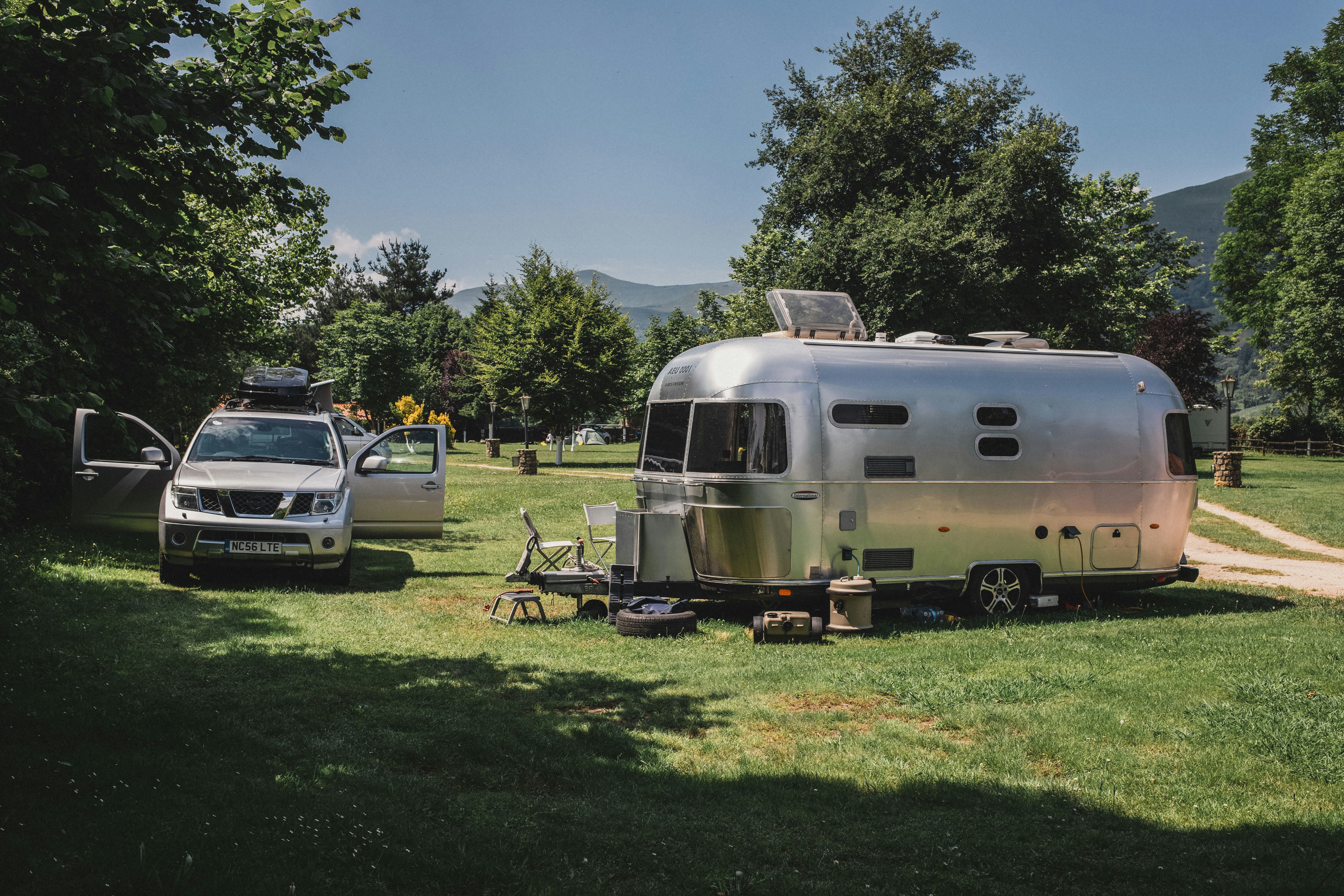 Campingplatz Cabuérniga - Wohnmobil- und  Wohnwagenstellplätze auf der Wiese