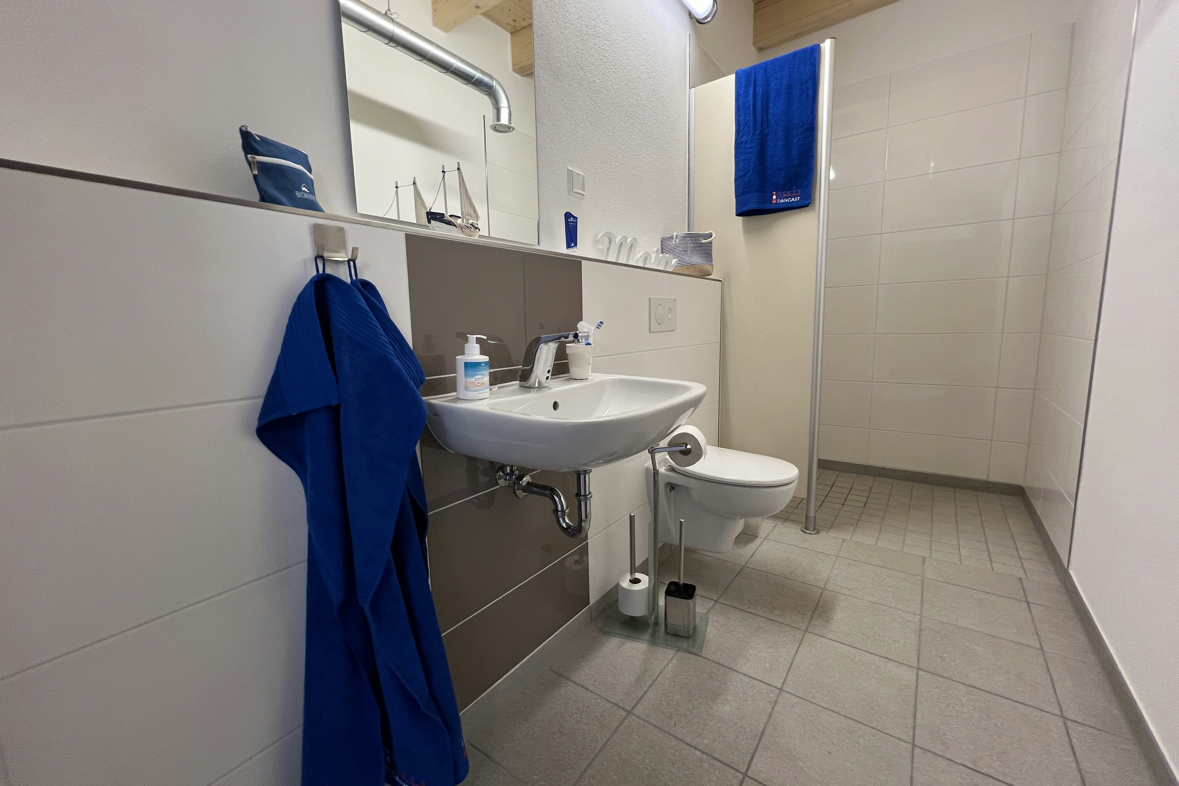 Strandcampingplatz Dangast  Campingplatz Dangast - Mietbadezimmer auf dem Campingplatz