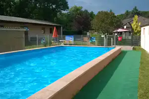 Campingplatz Dreieich-Offenthal - Blick auf das Freibad auf dem Campingplatz