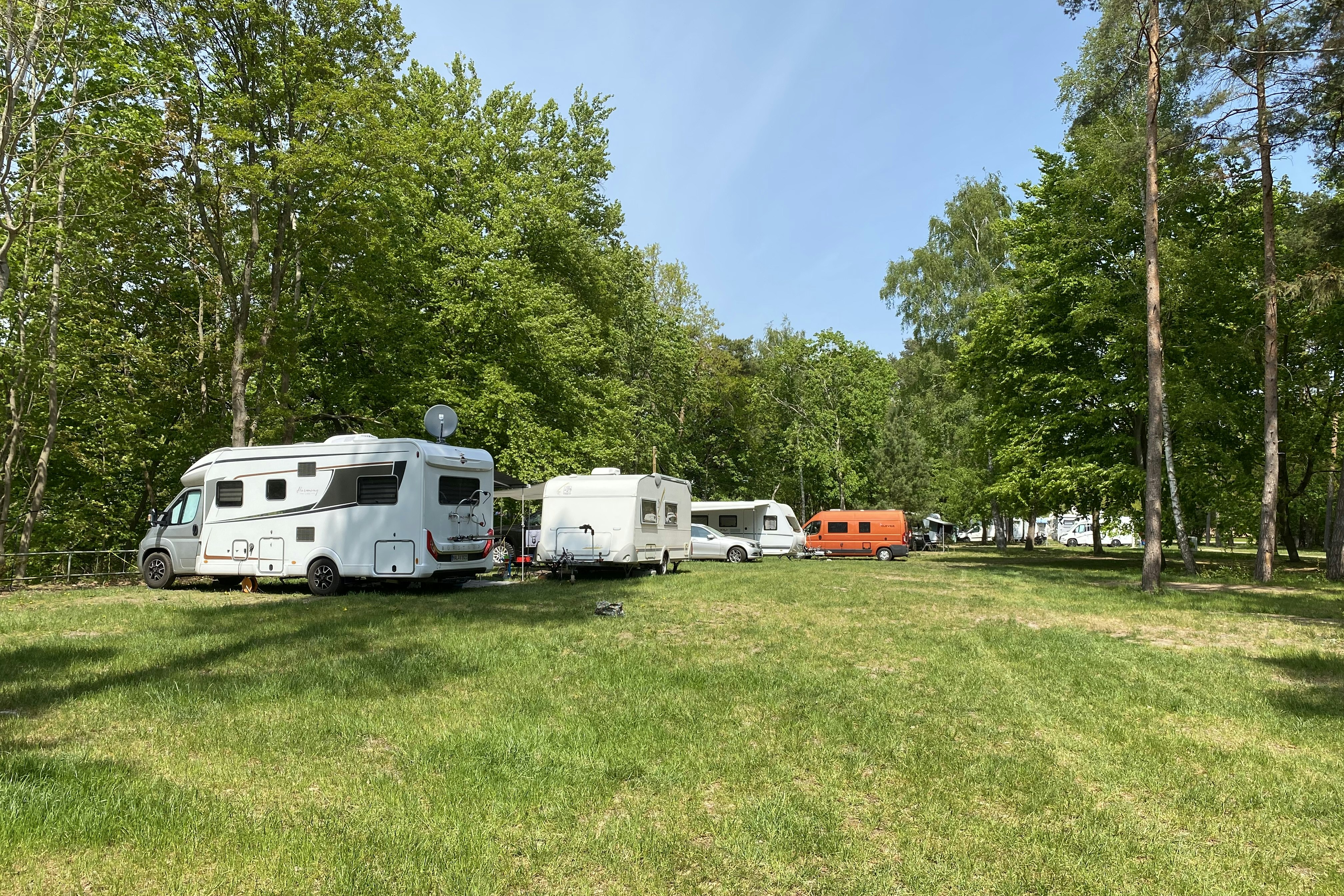 CampingPlatz Ecktannen - Stellplätze auf der Wiese