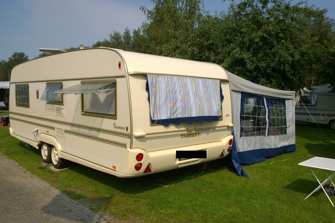 Eidertal Camping - Standplatz auf grüner Wiese
