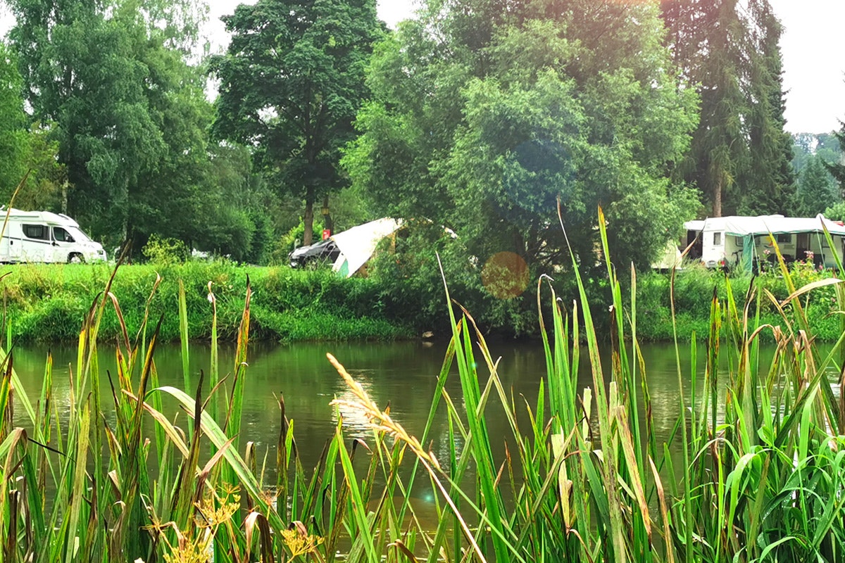 Campingplatz Fuldaschleife - Stellplätze am Flussufer