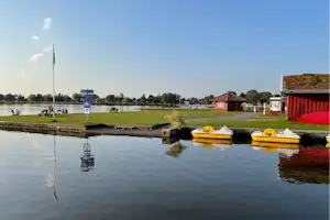 Campingplatz Großes Meer - Kanal mit Tretbooten am Campingplatz