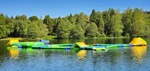 Campingplatz Heisterberger Weiher - Spielanlage im Wasser