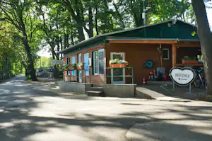 Campingplatz Himmelreich - Rezeption und Broetchenservice