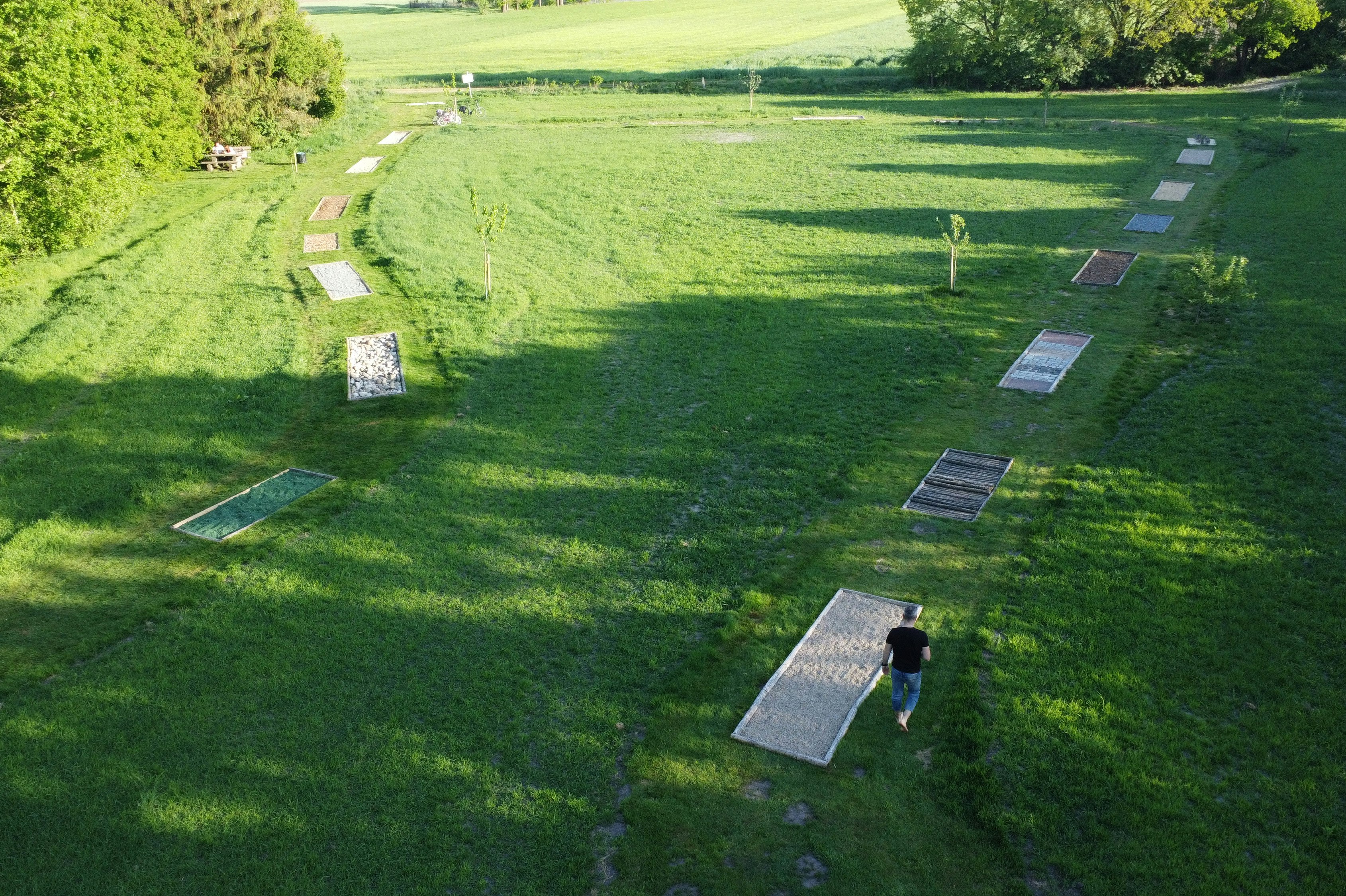 Camping Hümmlinger Land - Barfußpfad auf dem Campingplatz