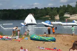 Campingplatz Kahl - Spielplatz auf dem See vom Campingplatz