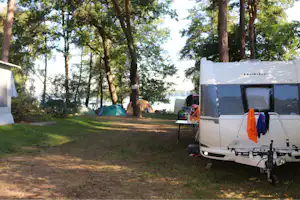 Campingplatz Am Motzener See Campingplatz Kallinchen am Motzener See - Wohnmobil- und Wohnwagenstellplätze im Schatten der Bäume